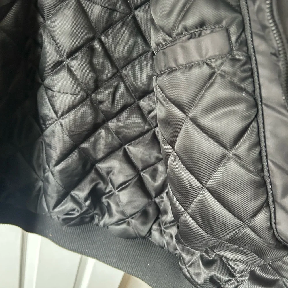 GUESS (unisex) Men's Black Bomber Jacket - Picture 4 of 5